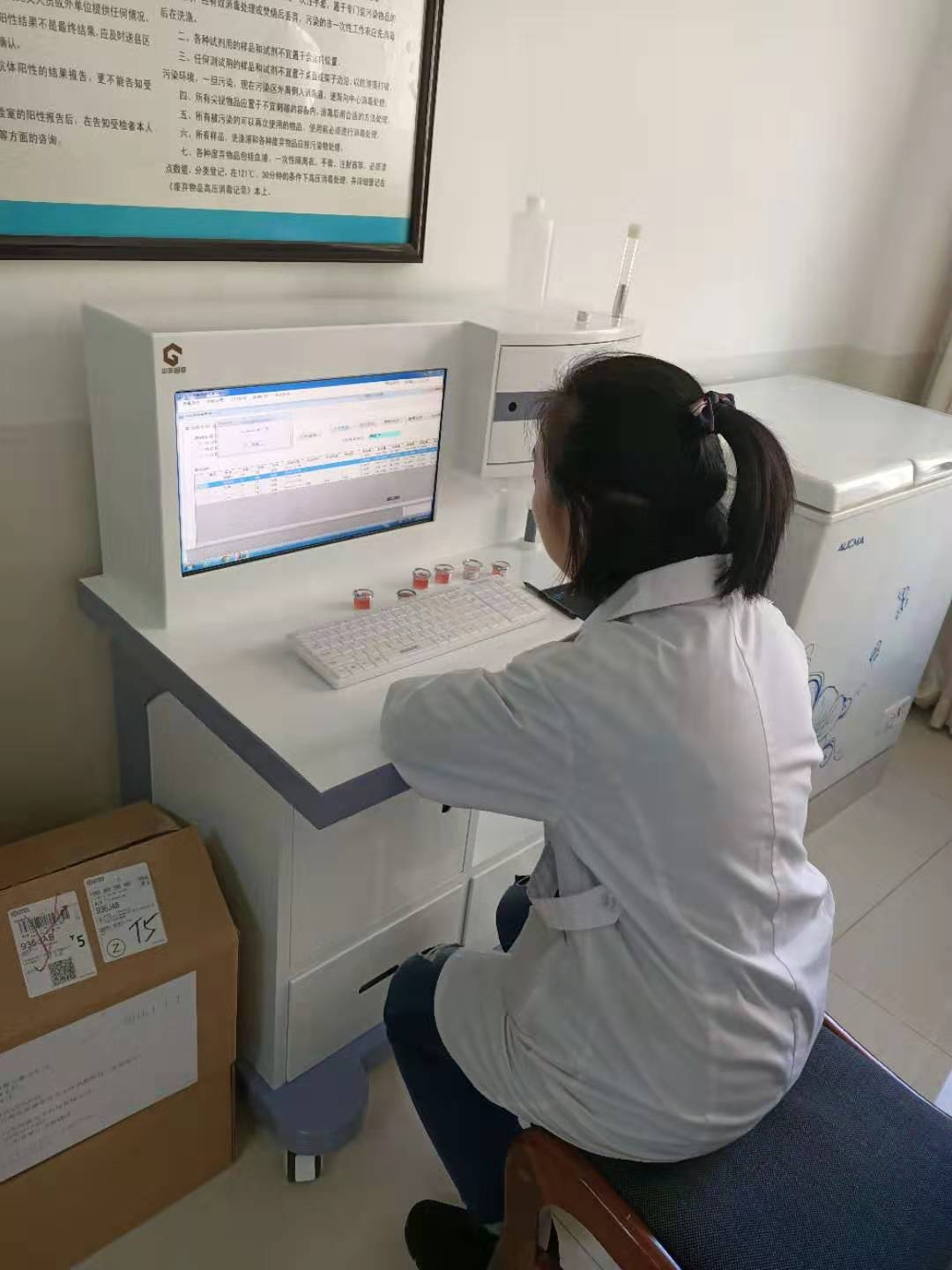 簡述一下GK-4豪華推車式微量元素測定儀器設備的自動控溫技術怎麽樣？